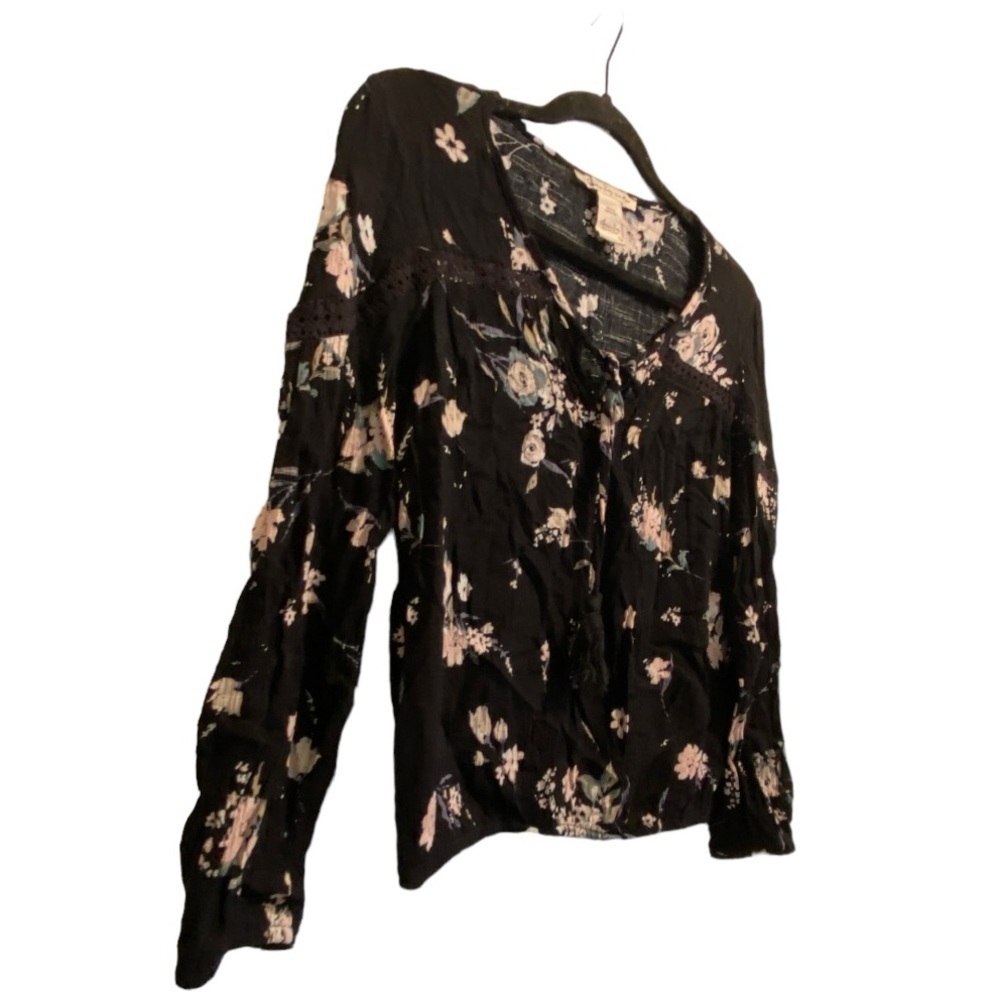 American Rag Floral‎ Top - Picture 2 of 6